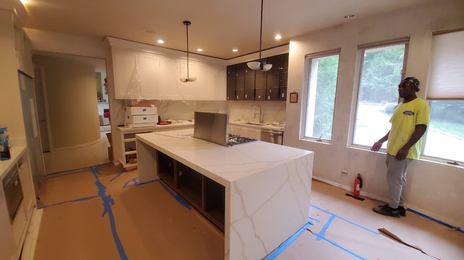 Luxury Marbled Quartz Countertop Construction