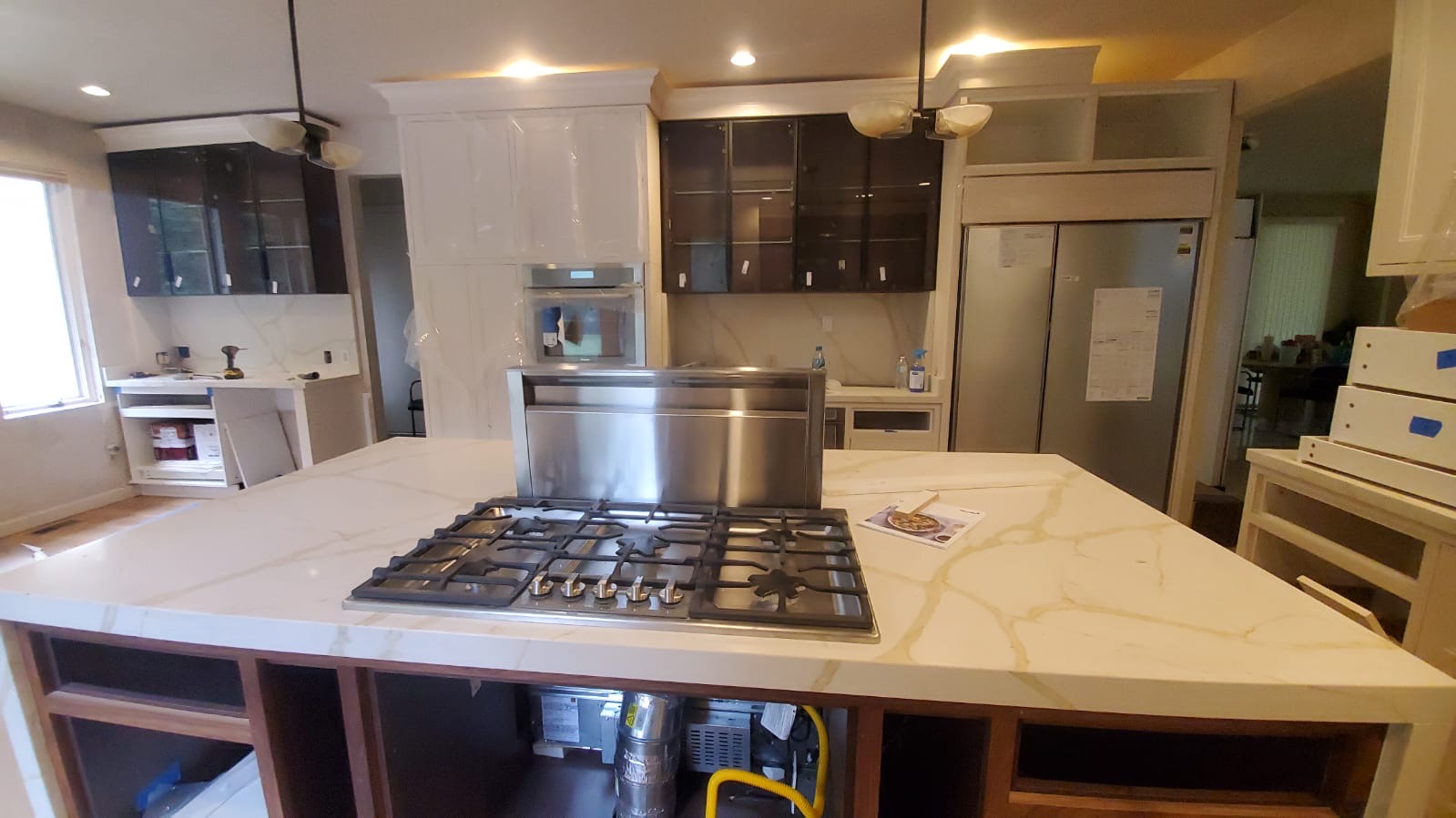 Modern Cooktop Stove and Shaker Cabinets